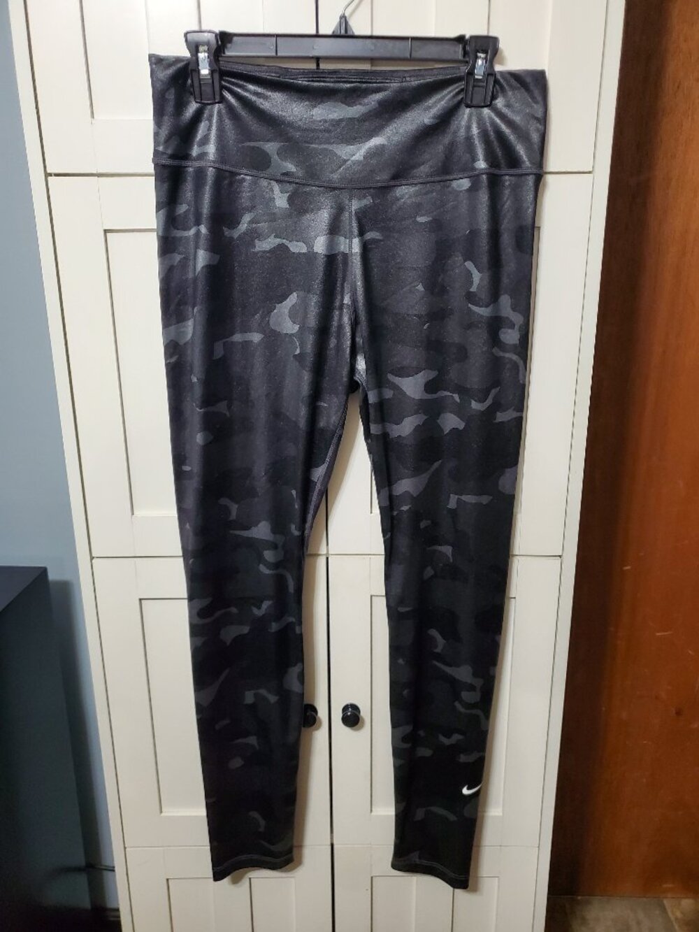 NWT Nike One Leggings Size L